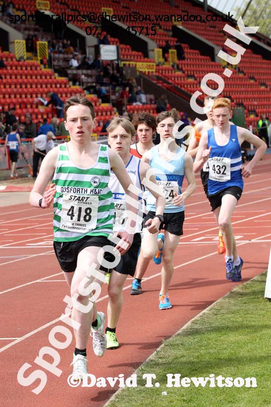 Mens under-17s 3000 metres, North Eastern Track and Field Champs, Gateshead Stadium. Photo: David T. Hewitson/Sports for All Pics